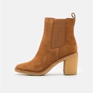 Lauren Ralph Lauren Brown Heeled Boots